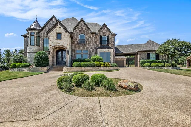 $1,325,000 | 6909 Heritage Oaks Drive, Mansfield, TX 76063