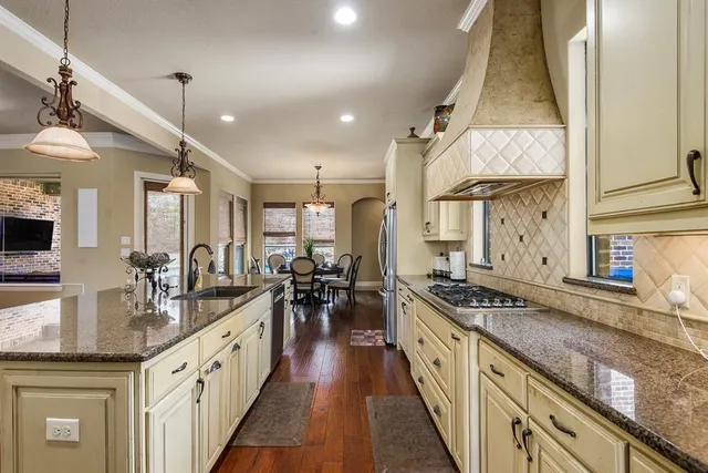 $1,325,000 | 6909 Heritage Oaks Drive, Mansfield, TX 76063