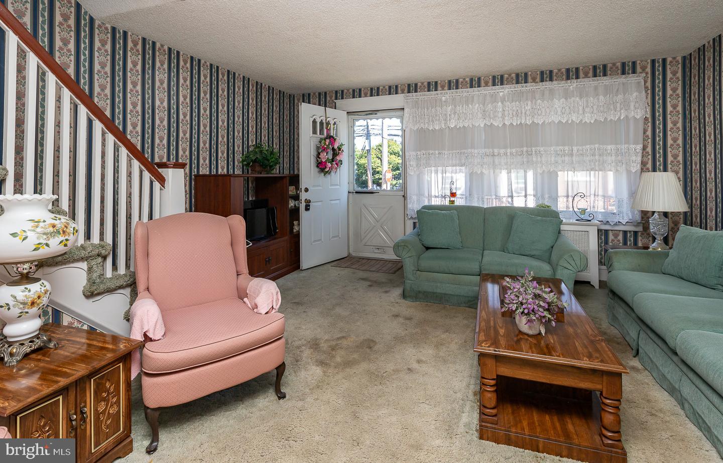 7024 Ruskin Lane Upper Darby, PA 19082 - Photo 3 of 26