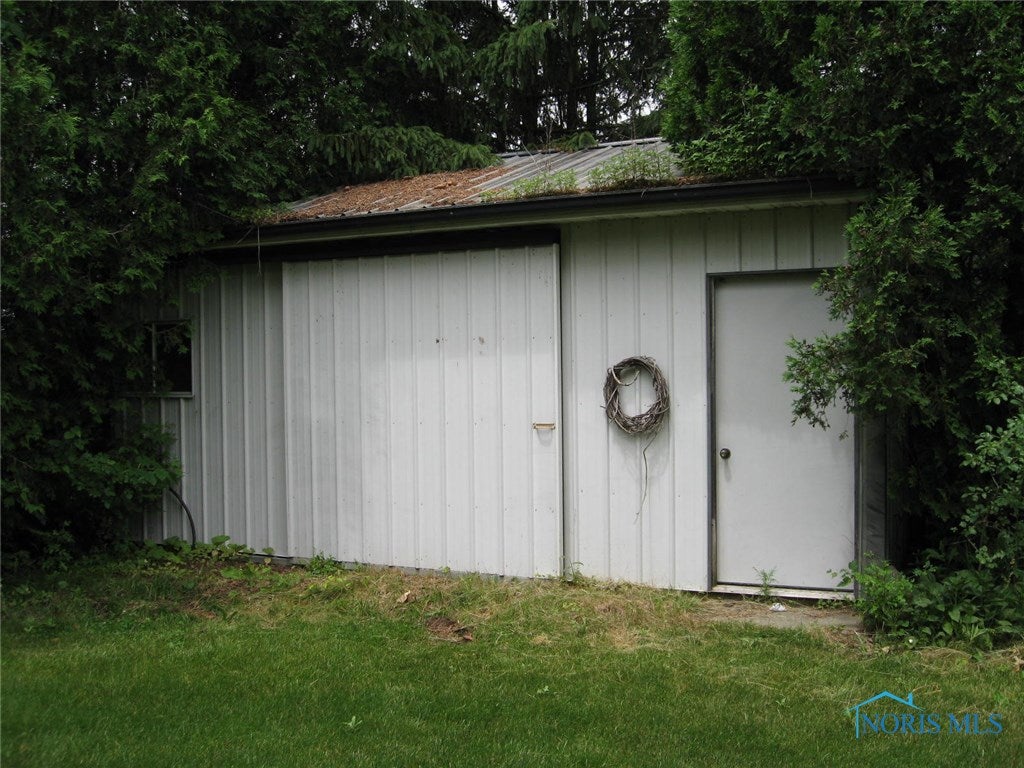 6746 Muir Road Pemberville, OH 43450 - Photo 5 of 20 Gallery Image 5