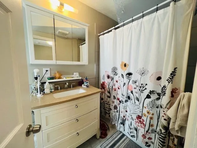 $3,000 | 7 Rice Street, Unit 1, Brookline, MA 02445