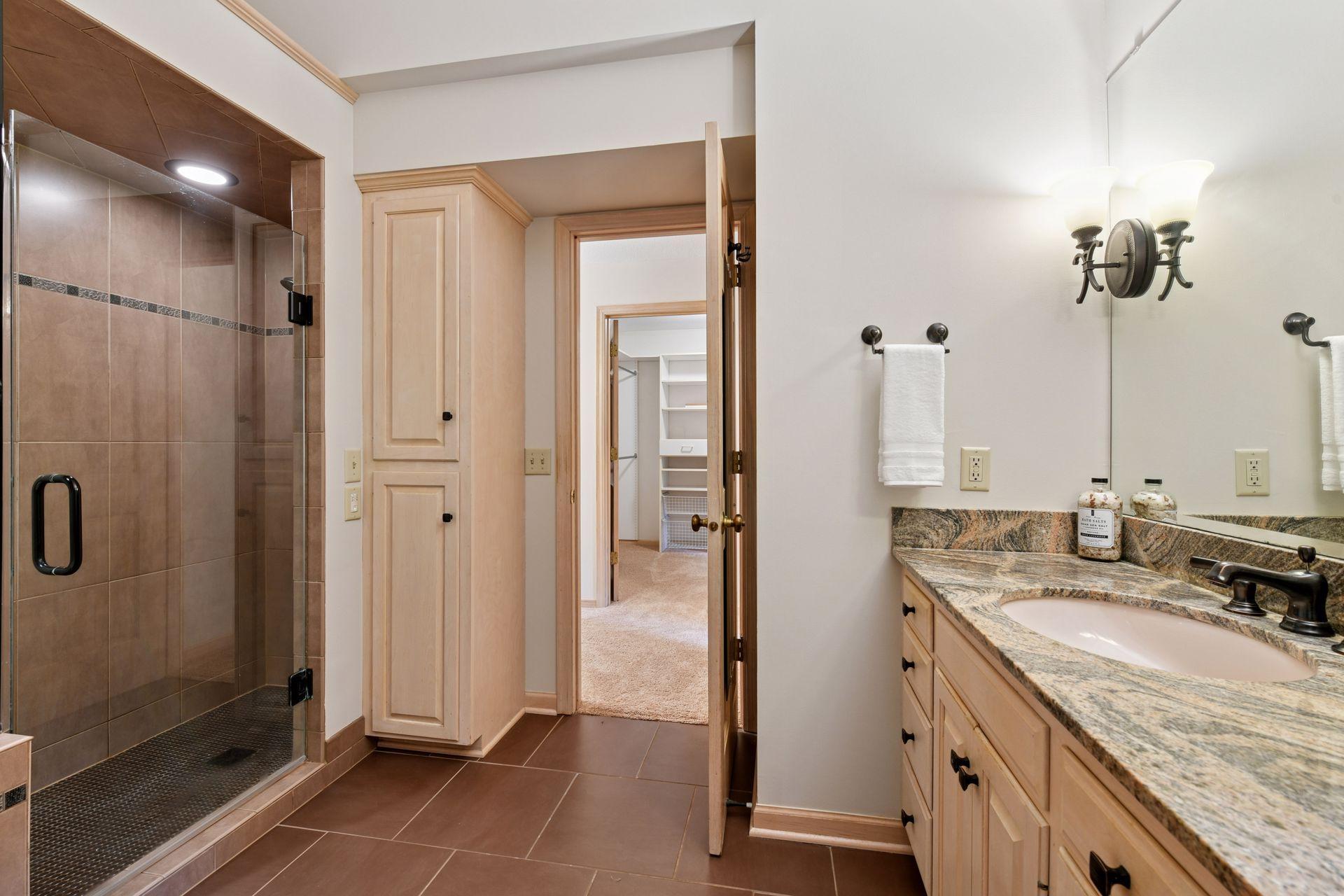 5705 Ridge Road Shorewood, MN 55331 - Photo 23 of 37