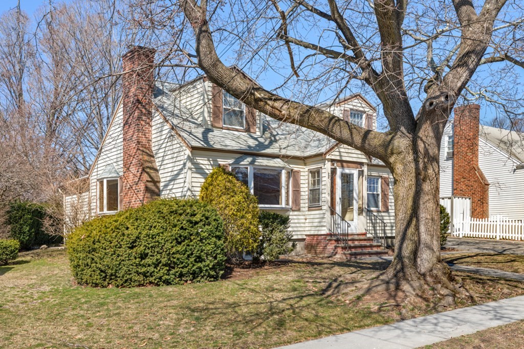 9 Pilgrim Road Watertown, MA 02472 - Photo 2 of 27 Gallery Image 2