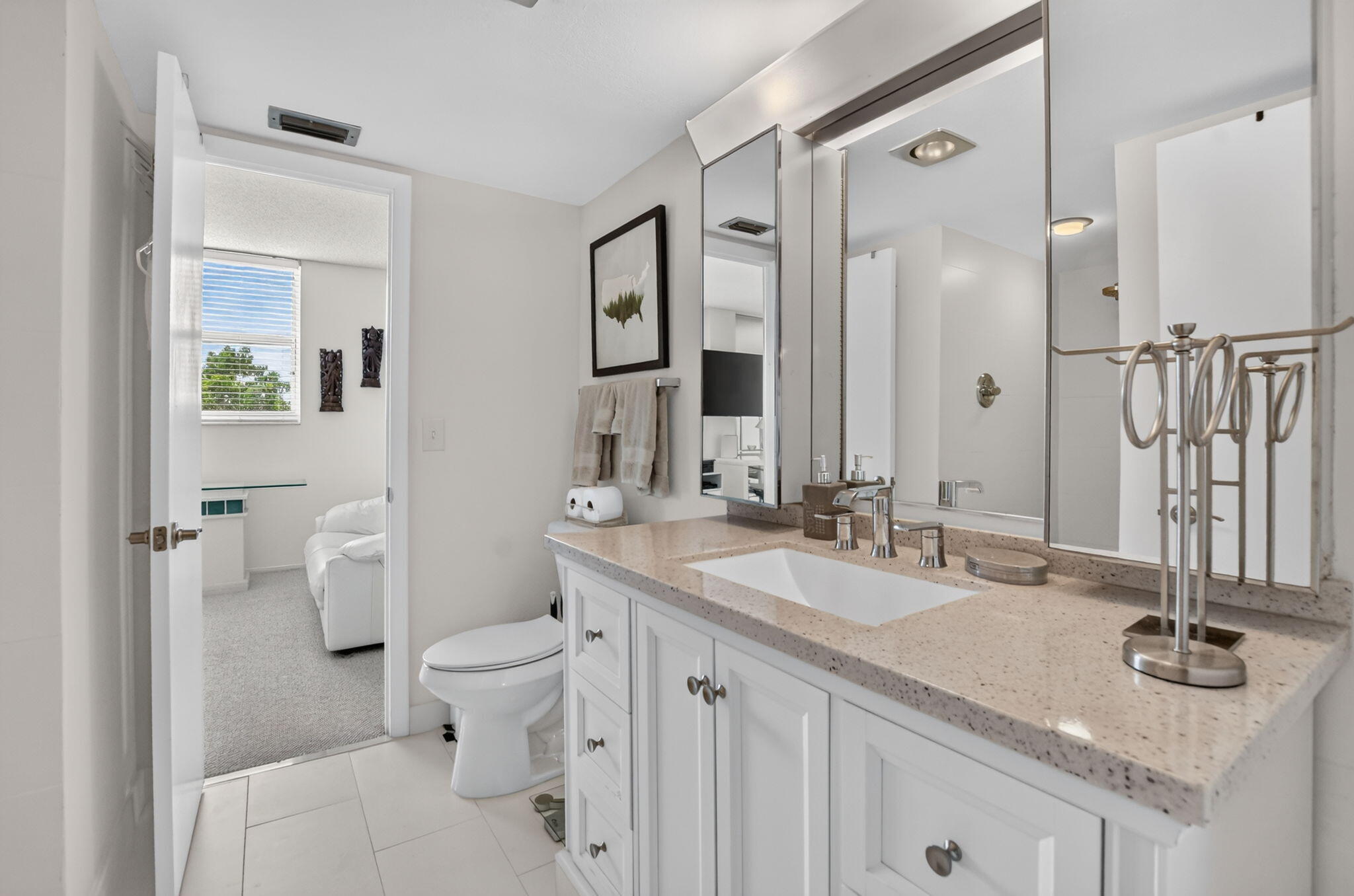 6461 Northwest 2nd Avenue, Unit 515 Boca Raton, FL 33487 - Photo 31 of 51 Bathroom