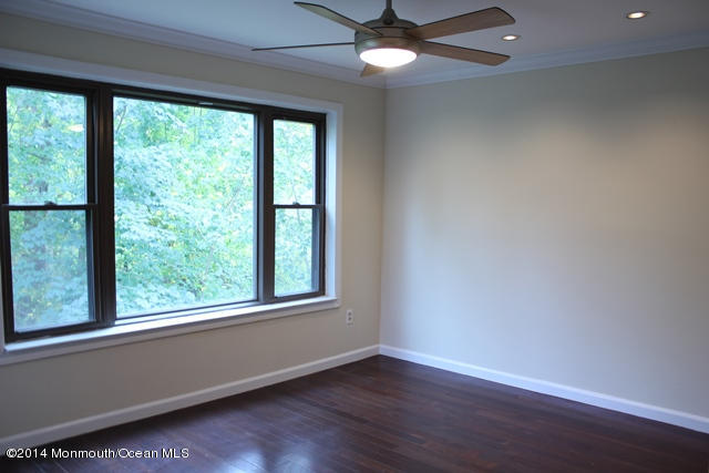 200 Portland Road, Unit D5 Highlands, NJ 07732 - Photo 5 of 23 Dining Room 1