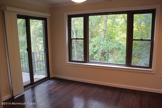 200 Portland Road, Unit D5 Highlands, NJ 07732 - Photo 8 of 23 Dining Room 4