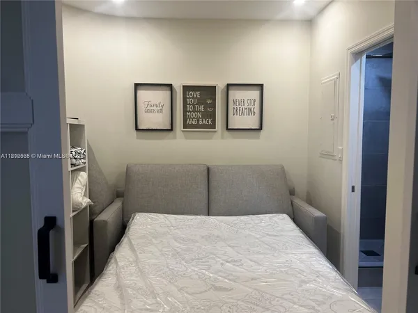 $5,000 | 6917 Collins Avenue, Unit L102, Miami Beach, FL 33141