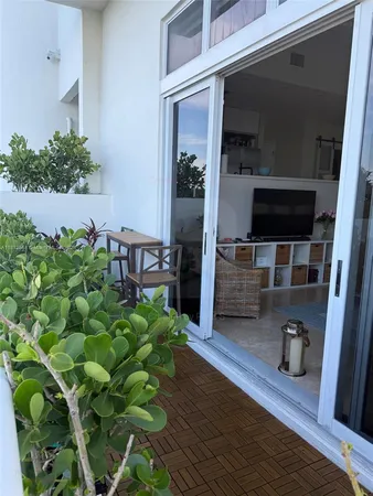 $5,000 | 6917 Collins Avenue, Unit L102, Miami Beach, FL 33141