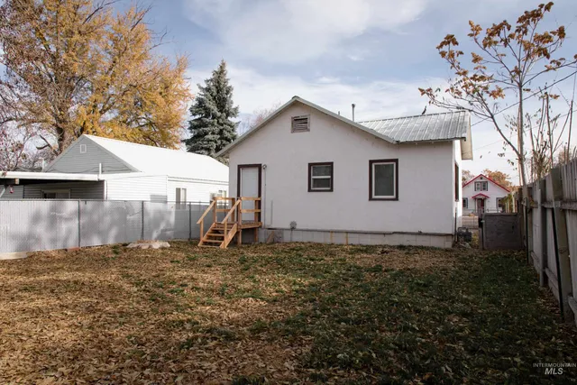 $179,000 | 717 Northwest 2nd Street, Ontario, OR 97914