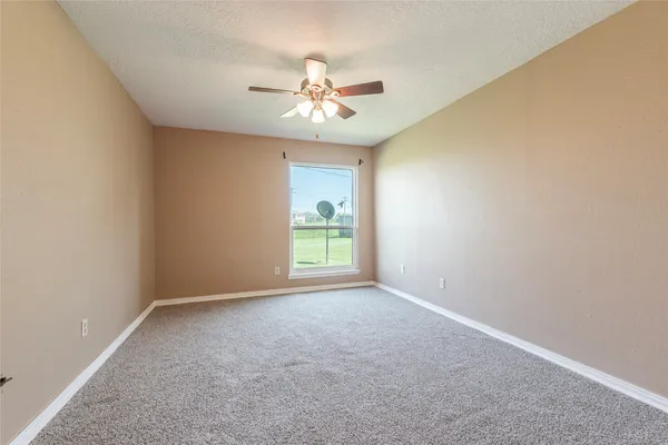 $129,999 | 7600 Emmett F Lowry Expressway, Unit 801, Texas City, TX 77591