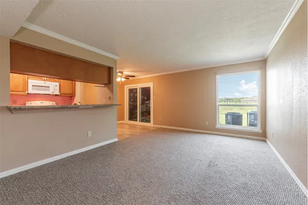 $129,999 | 7600 Emmett F Lowry Expressway, Unit 801, Texas City, TX 77591
