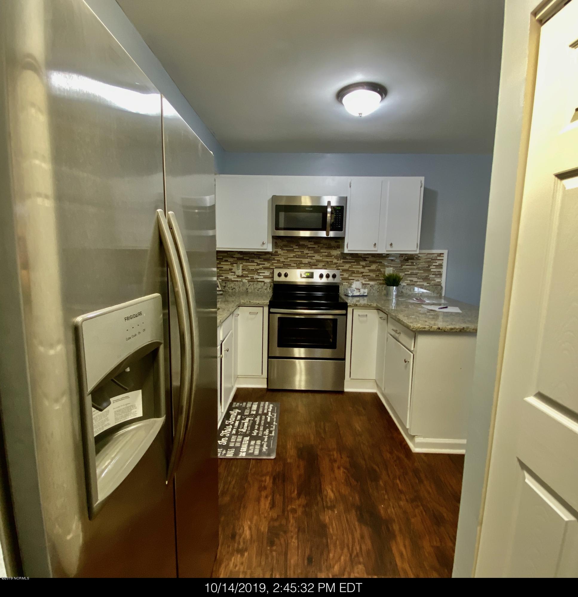 122 Balsam Road Jacksonville, NC 28546 - Photo 14 of 30 Kitchenhall