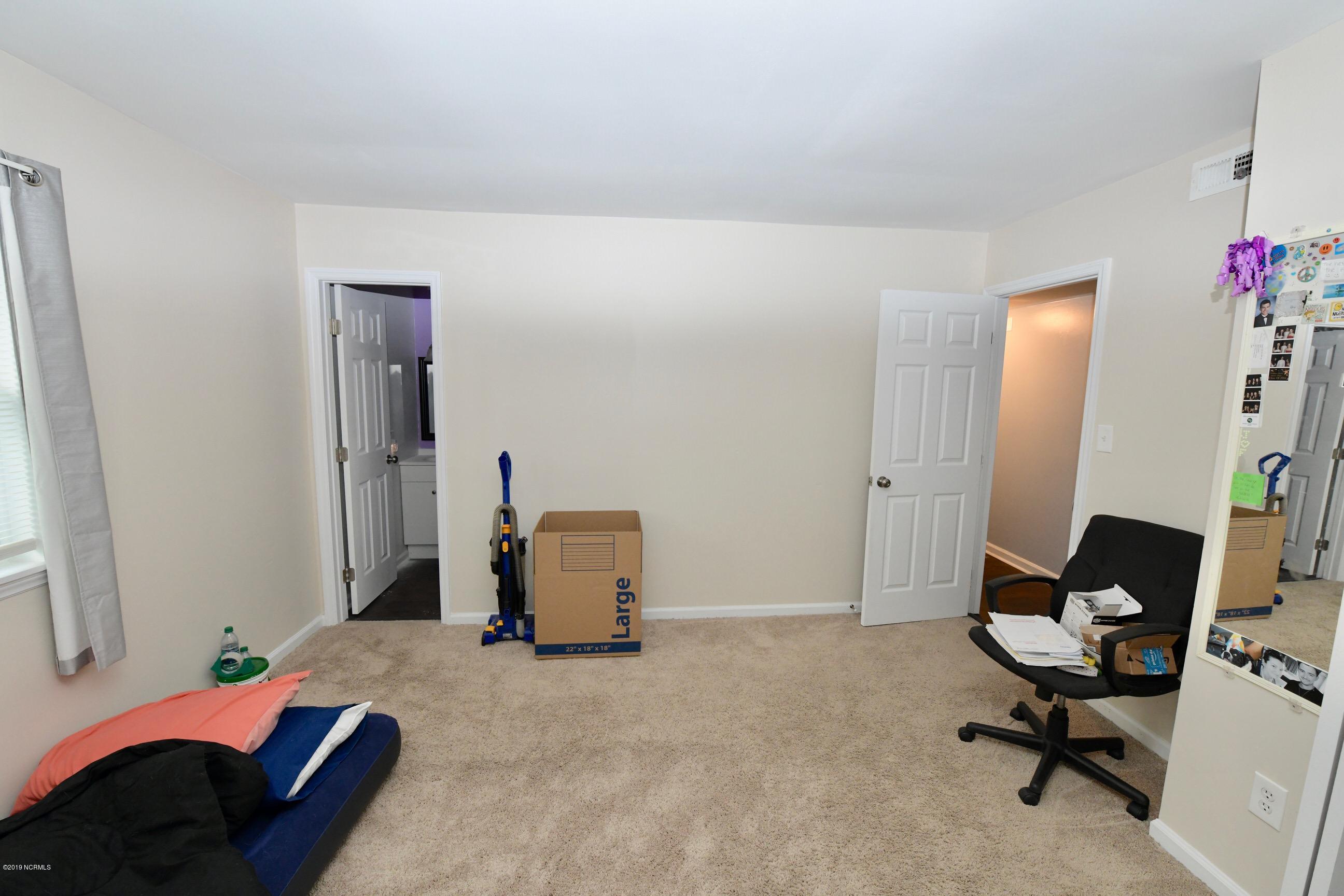 122 Balsam Road Jacksonville, NC 28546 - Photo 21 of 30 850_3370