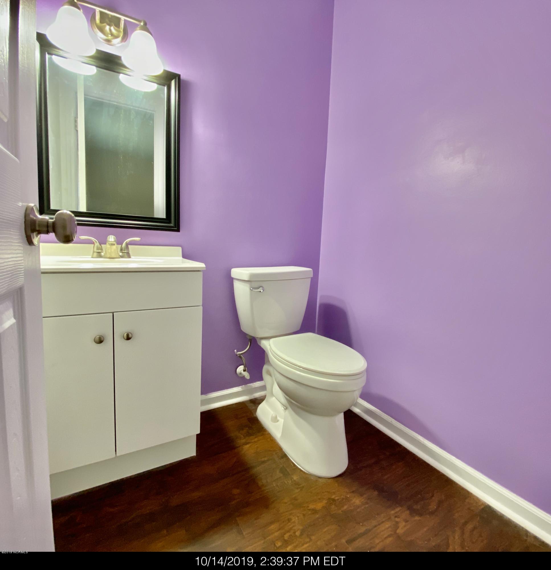 122 Balsam Road Jacksonville, NC 28546 - Photo 23 of 30 Half Bath