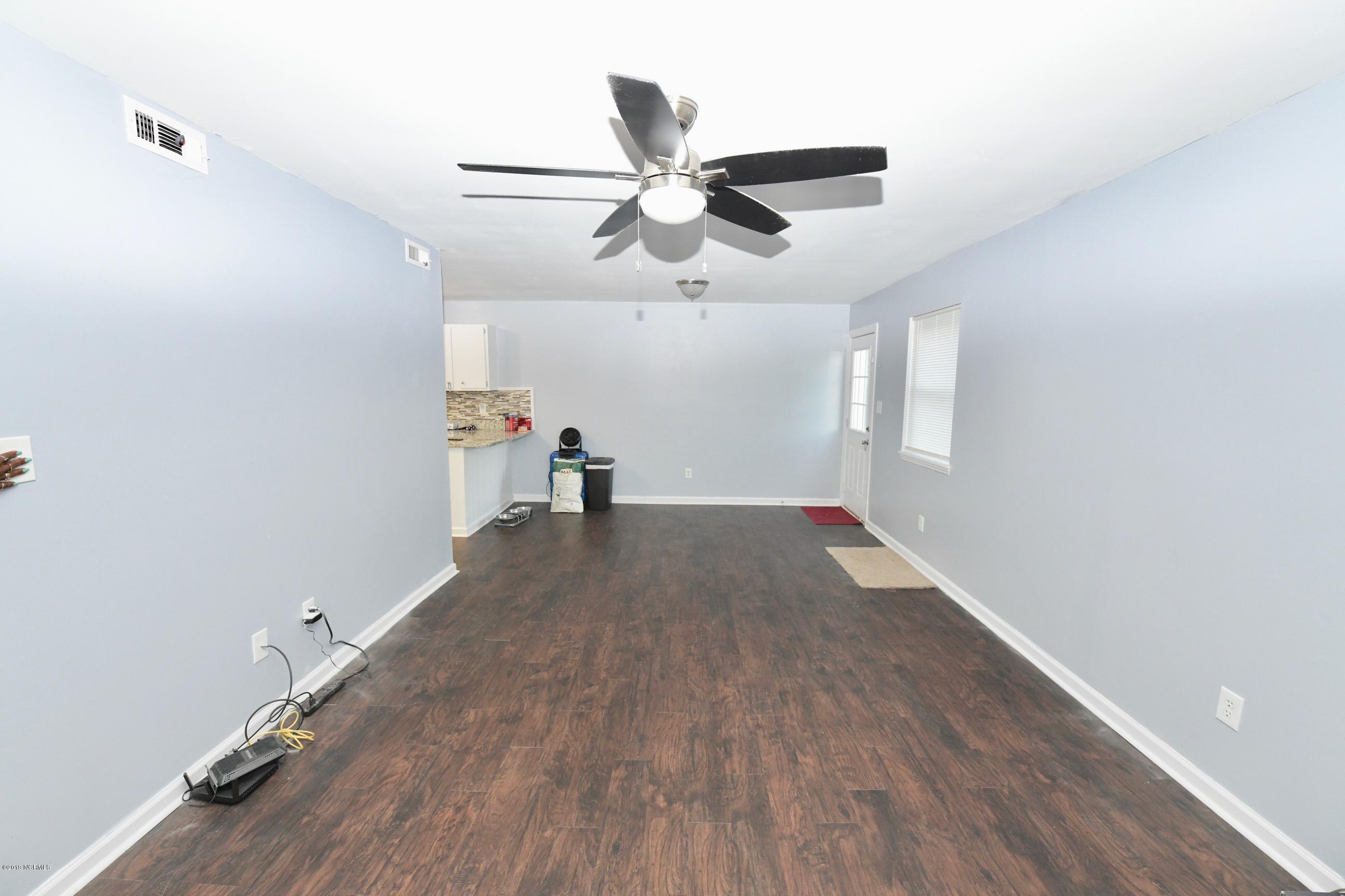 122 Balsam Road Jacksonville, NC 28546 - Photo 6 of 30 850_3383