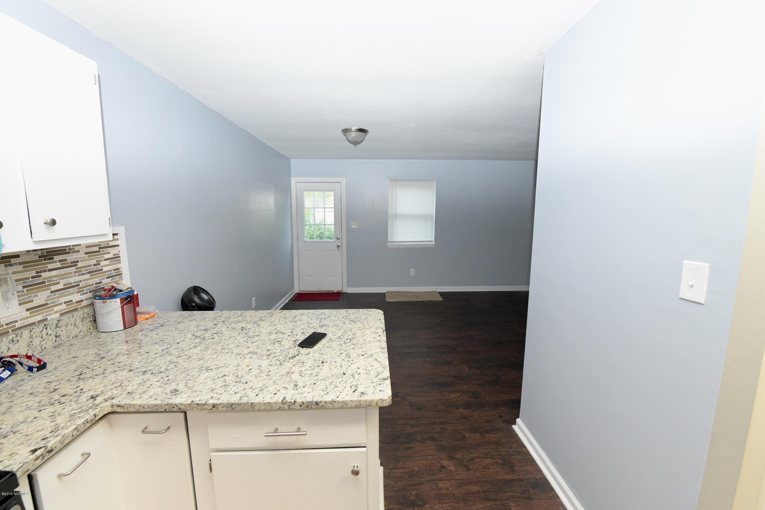 122 Balsam Road Jacksonville, NC 28546 - Photo 10 of 30 850_3382
