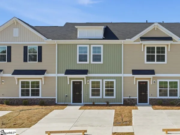 $199,900 | 311 Lilac Loop, Greenwood, SC 29646