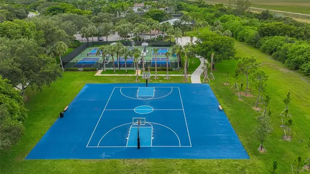 a view of an house with swimming pool