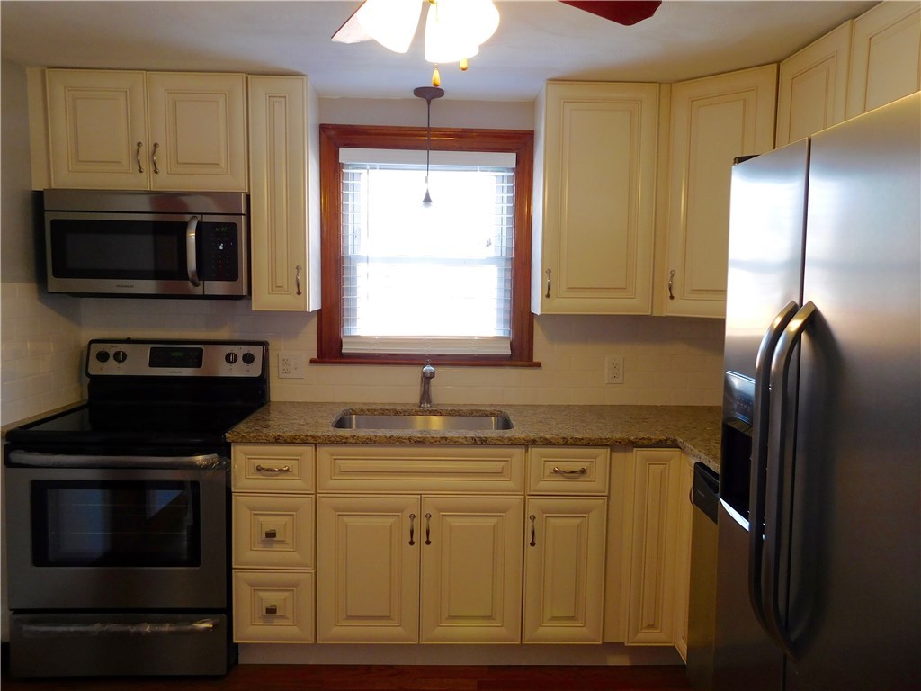 93 Community Road Warwick, RI 02889 - Photo 7 of 14