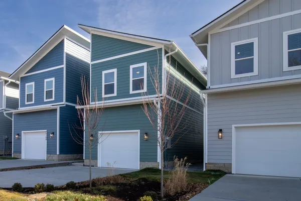 $2,747,400 | 4024 A University Avenue, Old Hickory, TN 37138