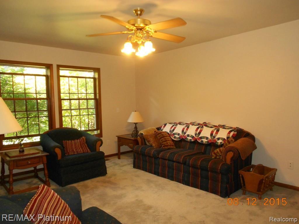 2085 West Wardlow Road Highland, MI 48357 - Photo 10 of 18 8-12-15 008.jpg