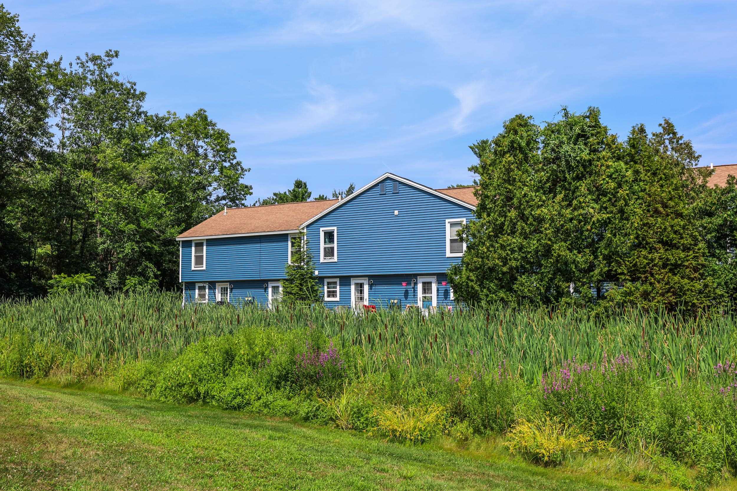 69 Stonegate Lane Derry, NH 03038 - Photo 1 of 34 Gallery Image 1