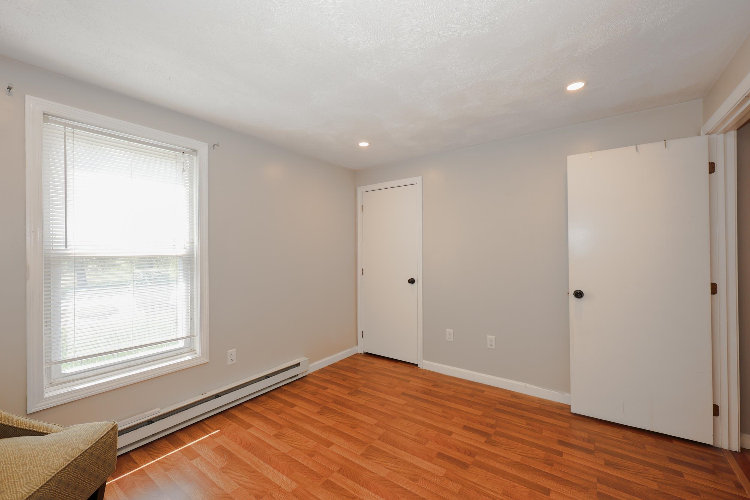 69 Stonegate Lane Derry, NH 03038 - Photo 22 of 34 Gallery Image 22