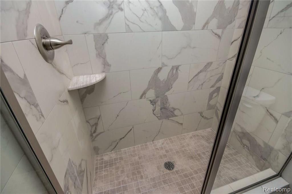 4405 Crooks Road Royal Oak, MI 48073 - Photo 10 of 13