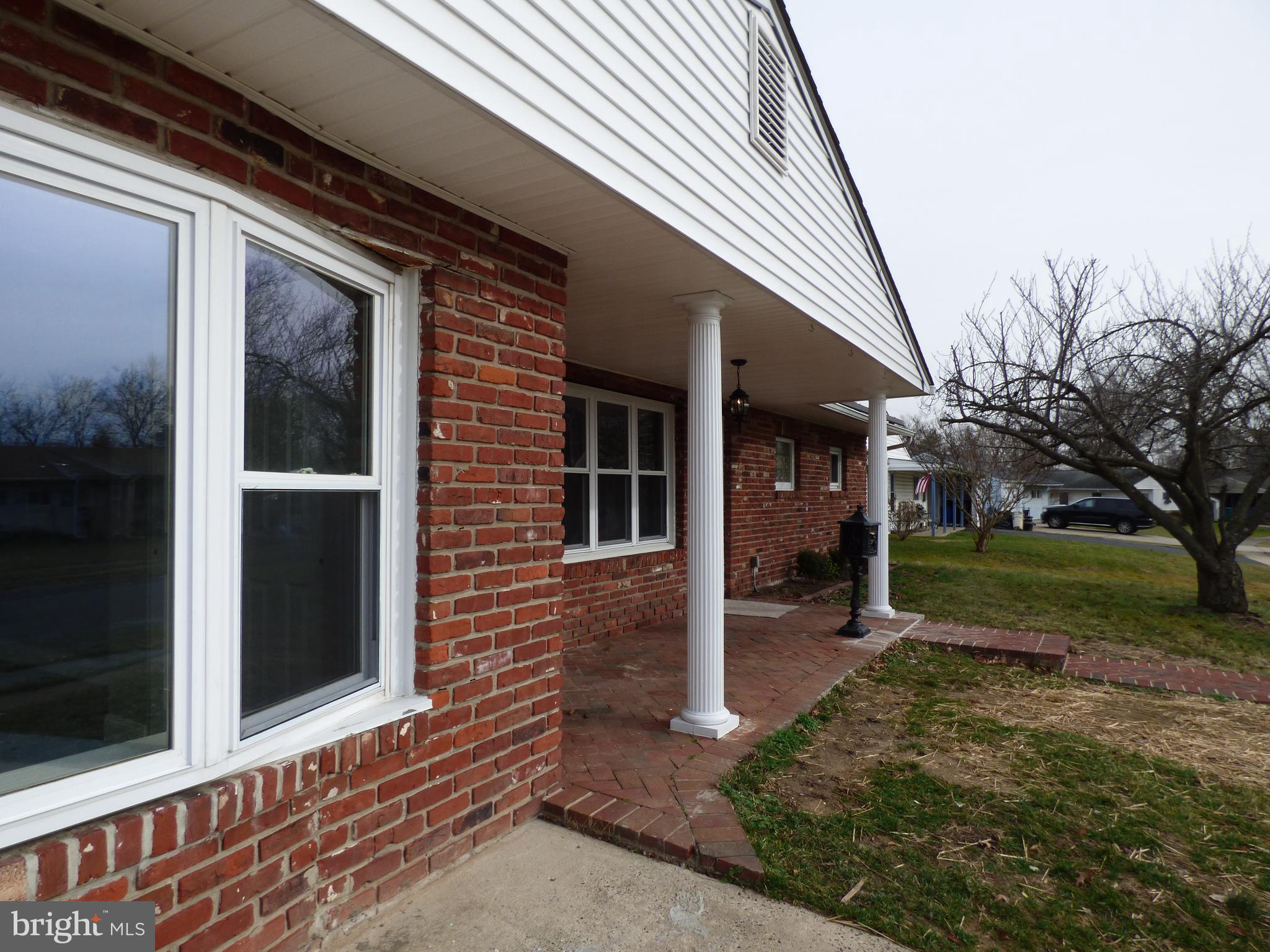 26 Broadleaf Road Levittown, PA 19057 - Photo 2 of 19 Gallery Image 2