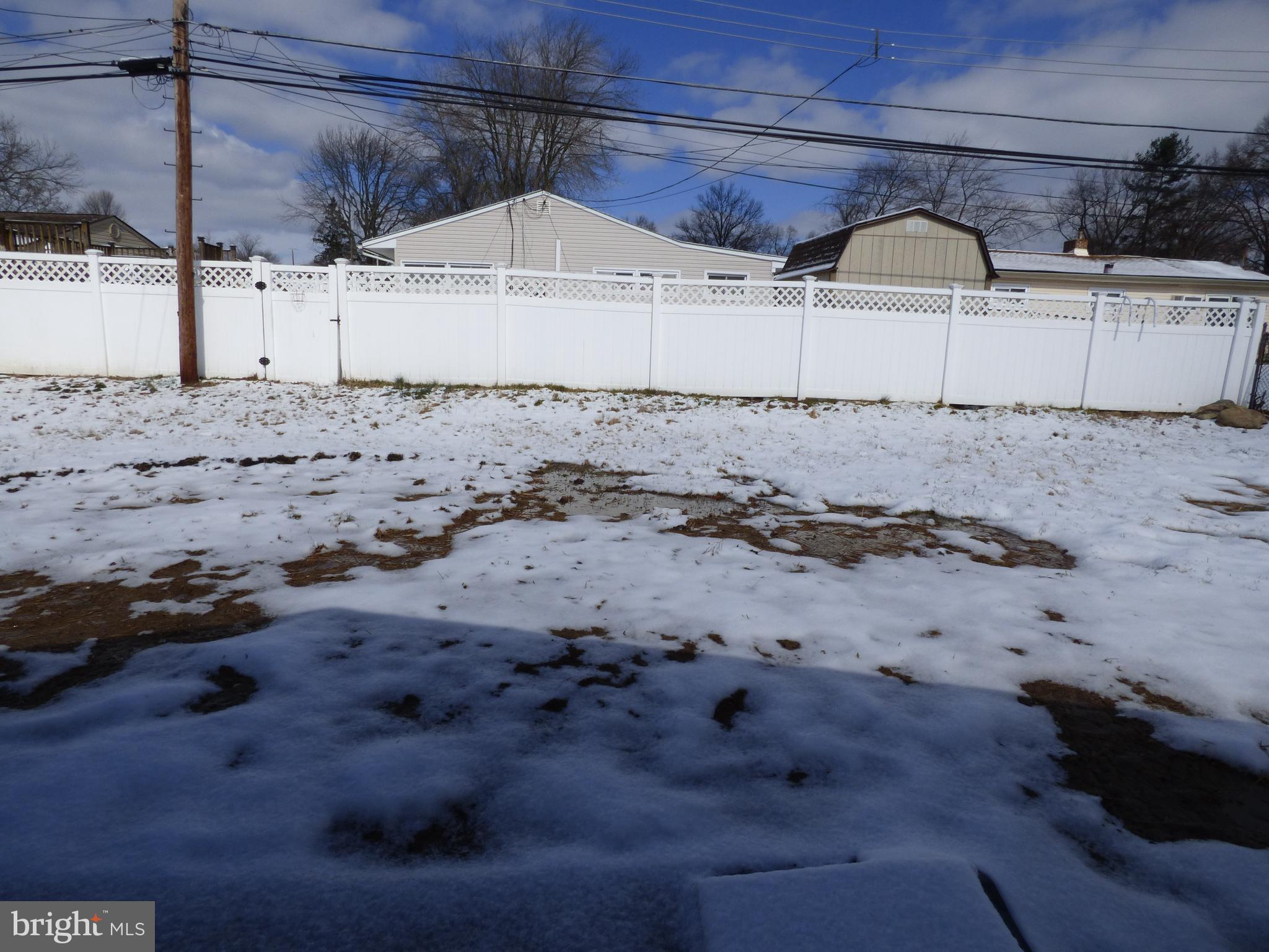 26 Broadleaf Road Levittown, PA 19057 - Photo 19 of 19 Back Yard