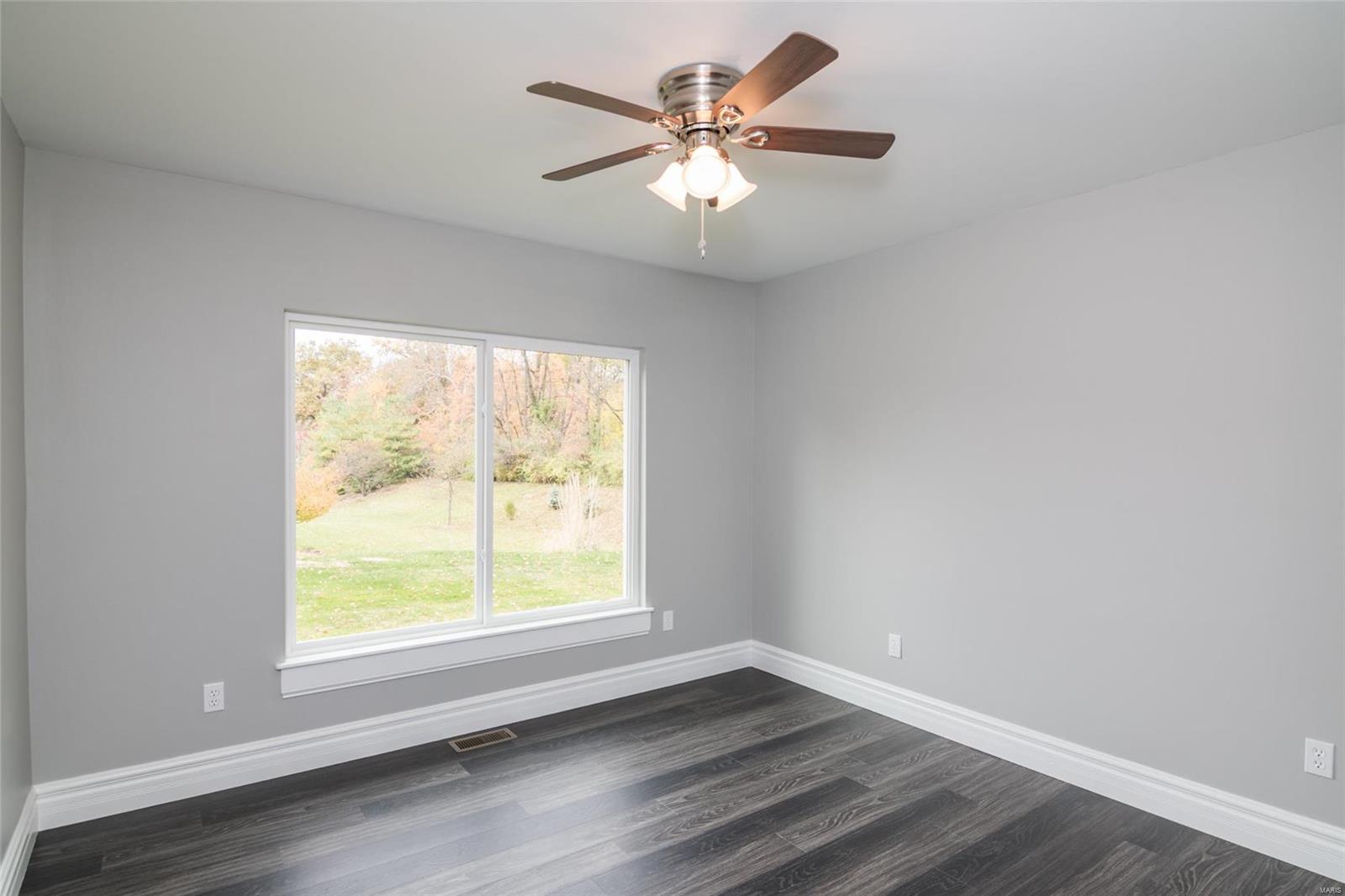 1205 Pleasant Ridge Road Collinsville, IL 62234 - Photo 21 of 32 Gallery Image 21