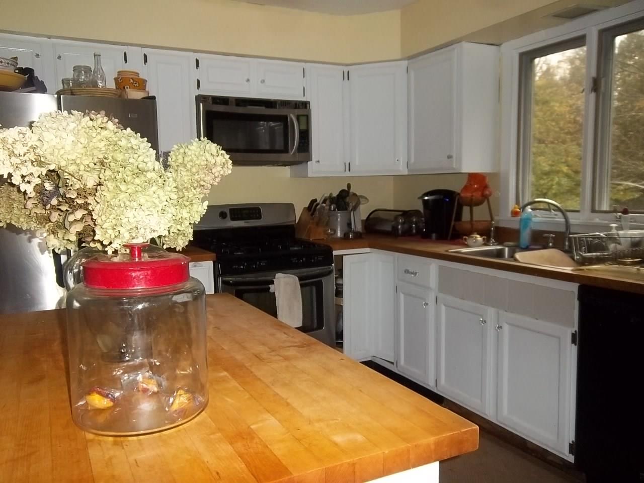 136 Hunt Farm Road Stockbridge, VT 05772 - Photo 2 of 11