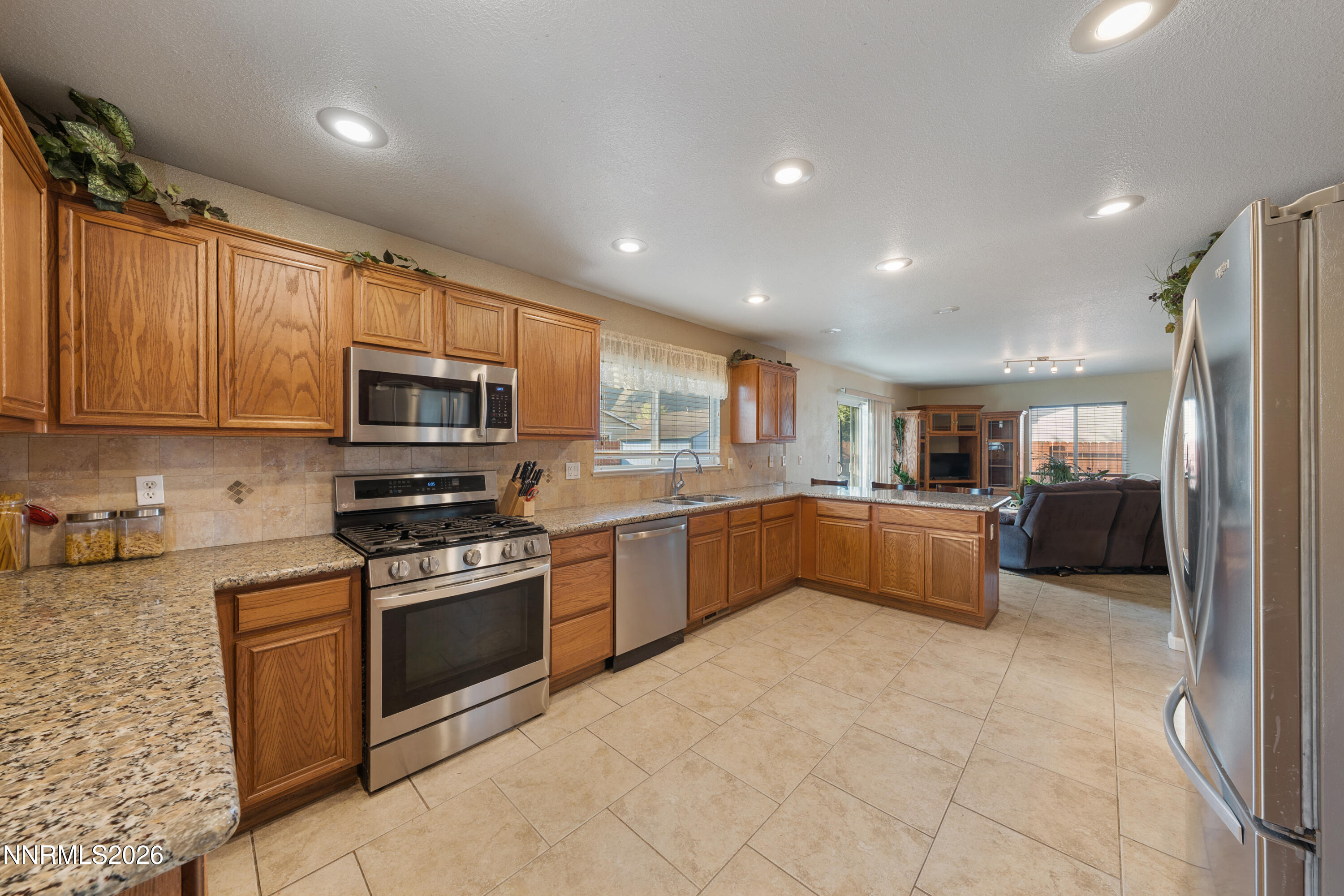 18235 Pin Oak Court Reno, NV 89508 - Photo 14 of 42 A7V03625