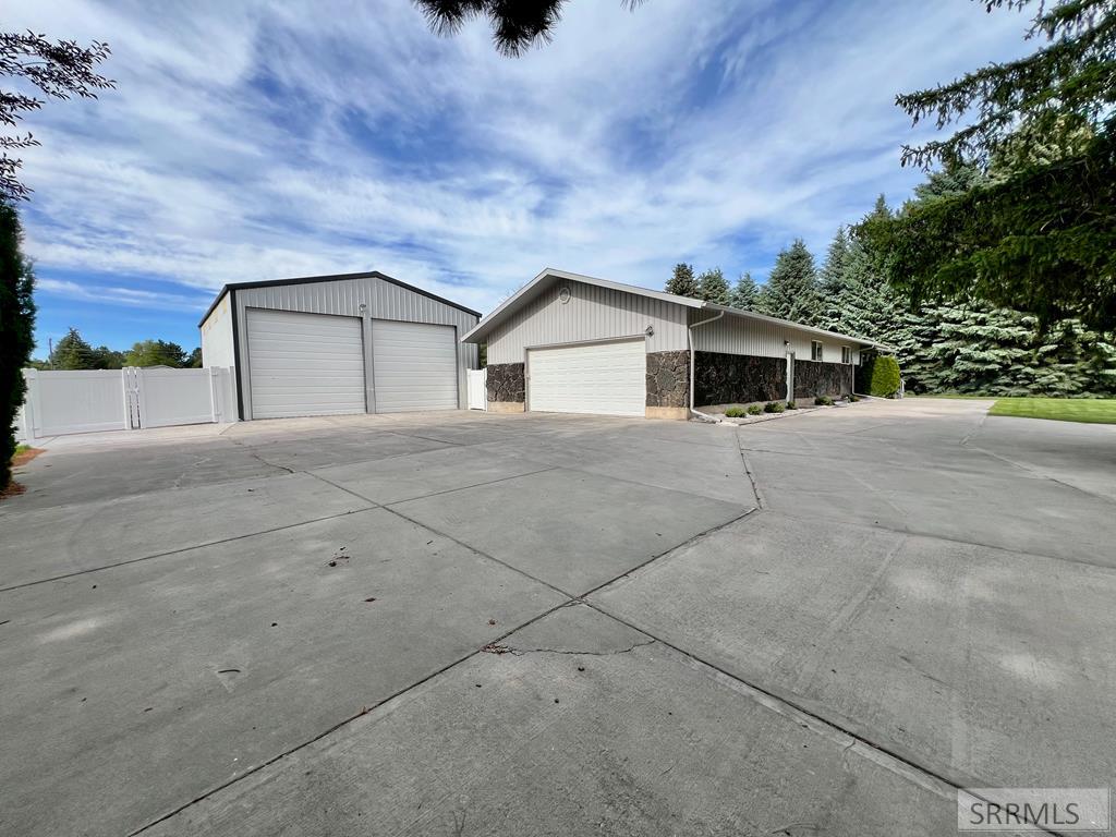 3785 East Wanda Ammon, ID 83406 - Photo 2 of 83