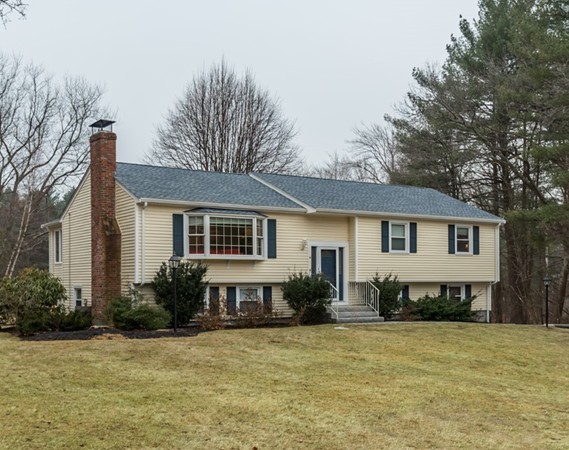 4 Bridle Path Road Andover, MA 01810 - Photo 1 of 27 Gallery Image 1
