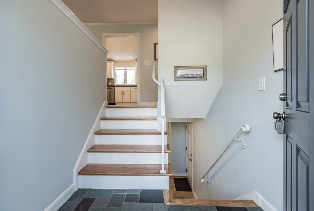 4 Bridle Path Road Andover, MA 01810 - Photo 2 of 27 Gallery Image 2