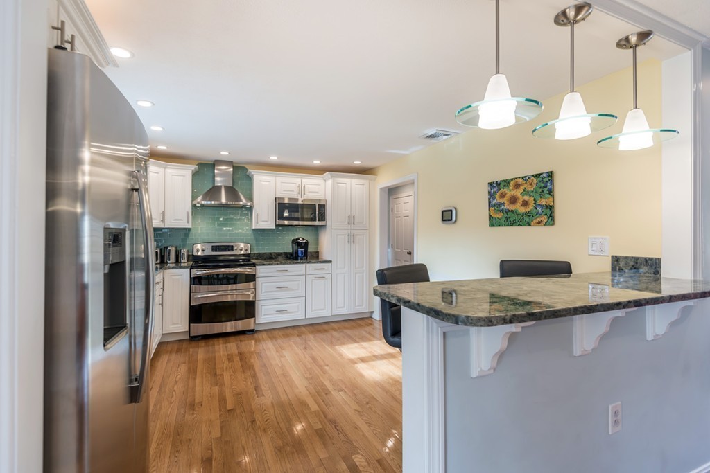4 Bridle Path Road Andover, MA 01810 - Photo 7 of 27 Gallery Image 7