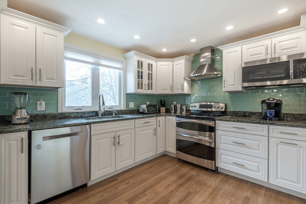 4 Bridle Path Road Andover, MA 01810 - Photo 9 of 27 Gallery Image 9