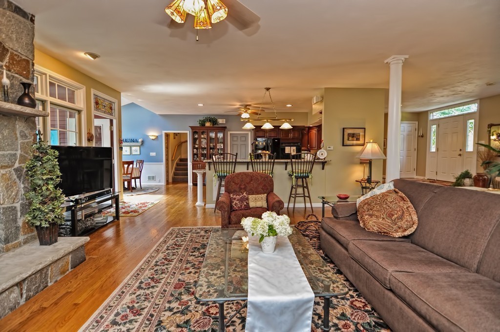 30 Oak Point Wrentham, MA 02093 - Photo 8 of 30