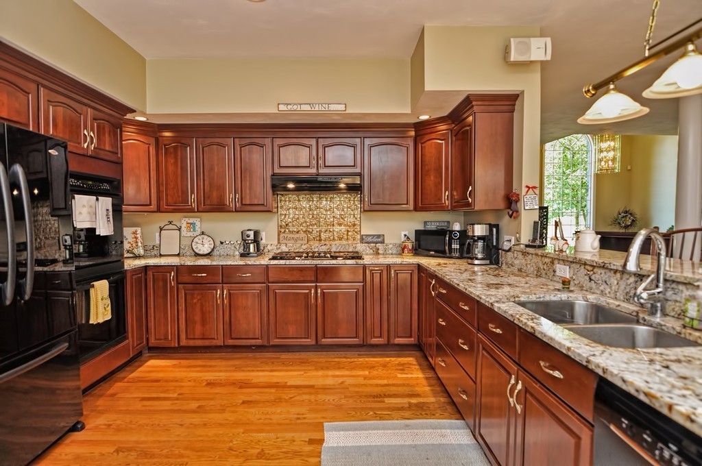 30 Oak Point Wrentham, MA 02093 - Photo 10 of 30