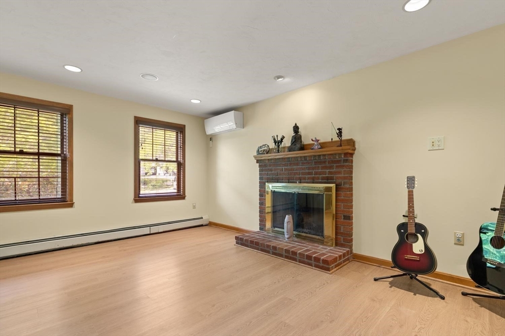 73 Sudbury Road Ashland, MA 01721 - Photo 6 of 33
