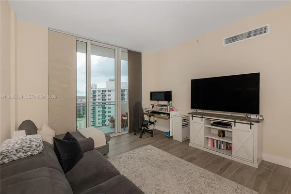 $2,500 | 3001 South Ocean Drive, Unit 1639, Hollywood, FL 33019