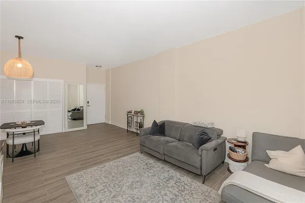 $2,500 | 3001 South Ocean Drive, Unit 1639, Hollywood, FL 33019