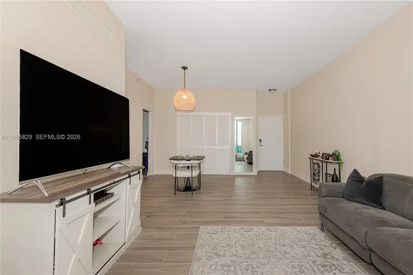 $2,500 | 3001 South Ocean Drive, Unit 1639, Hollywood, FL 33019