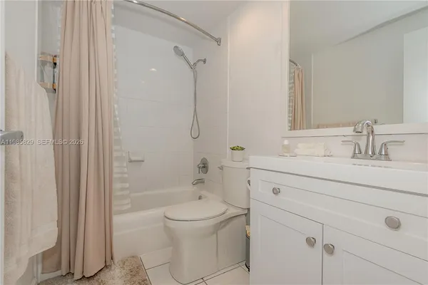 $2,500 | 3001 South Ocean Drive, Unit 1639, Hollywood, FL 33019