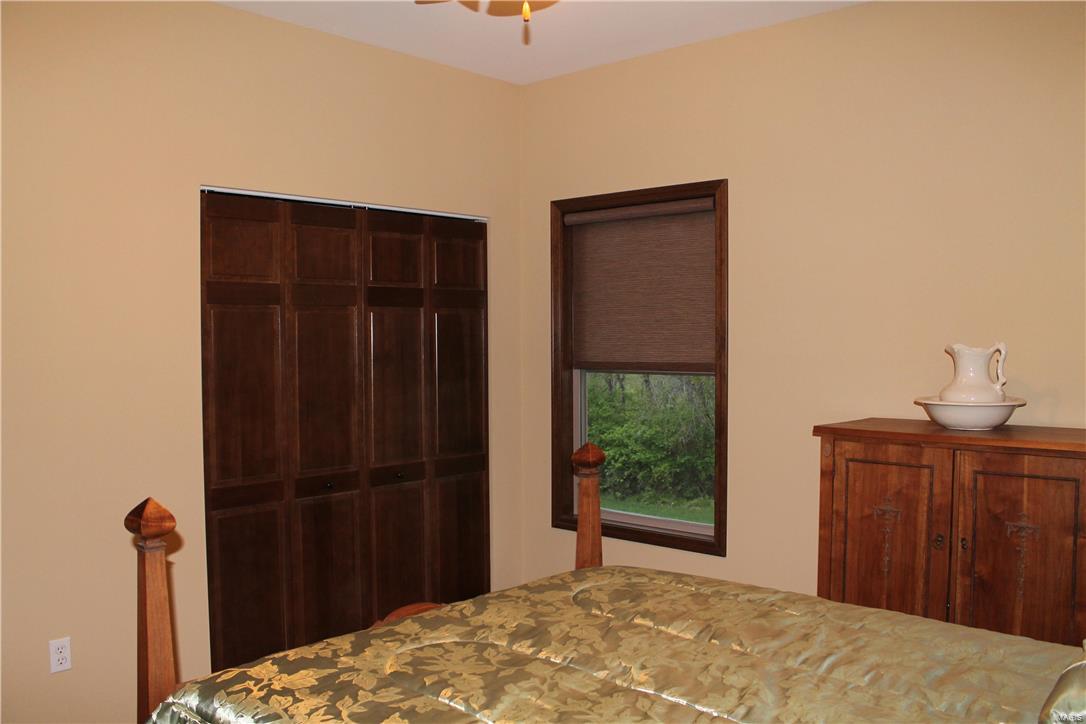 8623 Lower Marine Road Troy, IL 62294 - Photo 13 of 14 Gallery Image 13