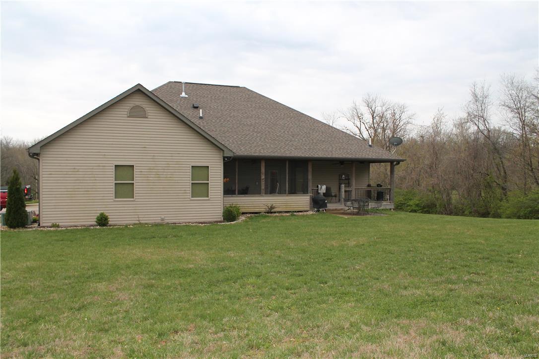8623 Lower Marine Road Troy, IL 62294 - Photo 4 of 14 Gallery Image 4
