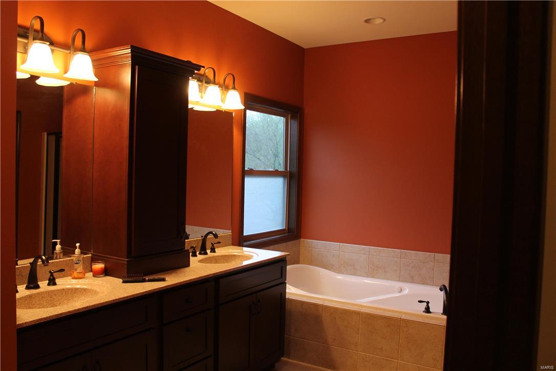 8623 Lower Marine Road Troy, IL 62294 - Photo 8 of 14 Gallery Image 8
