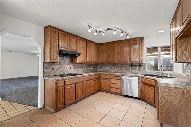 $419,900 | 277 Garden Cir Drive East, Manteca, CA 95336