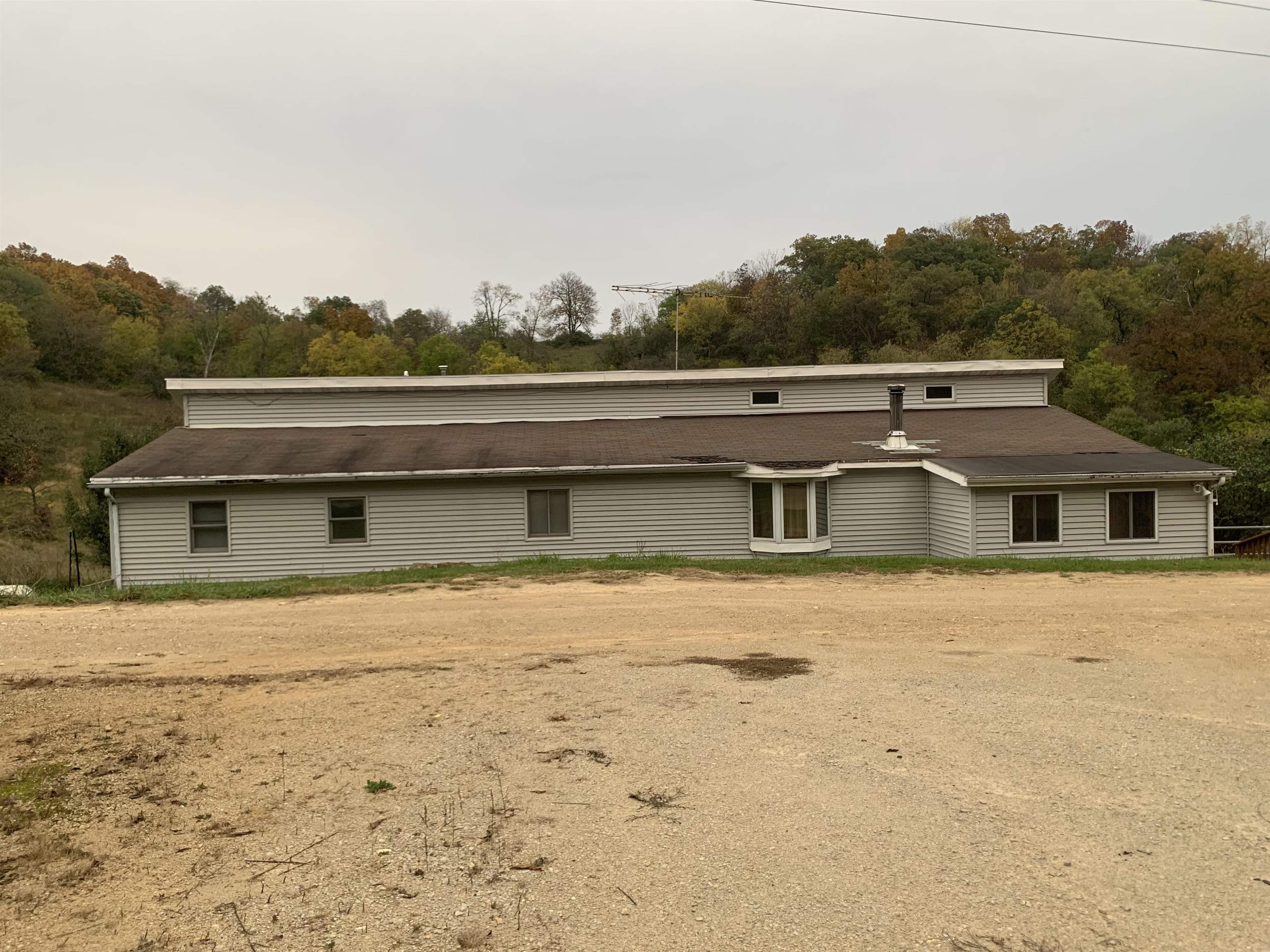 1979 West Rawlins Road Elizabeth, IL 61028 - Photo 1 of 8 Gallery Image 1